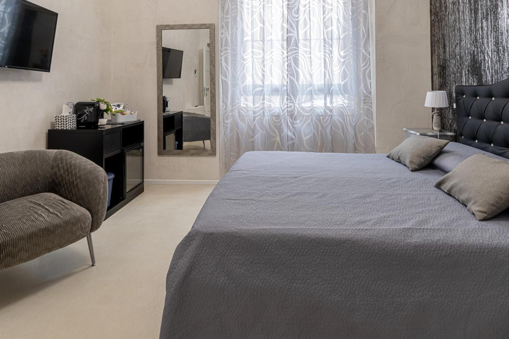 Flower Rooms Κάλιαρι Εξωτερικό φωτογραφία
